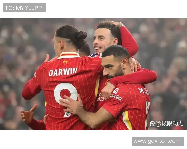 悉尼足球队与利物浦展开友谊赛激战球迷期待精彩对决